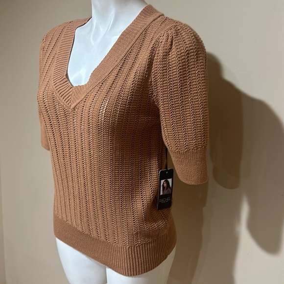 RACHEL Rachel Roy Brown V-Neck top - Picture 2 of 9